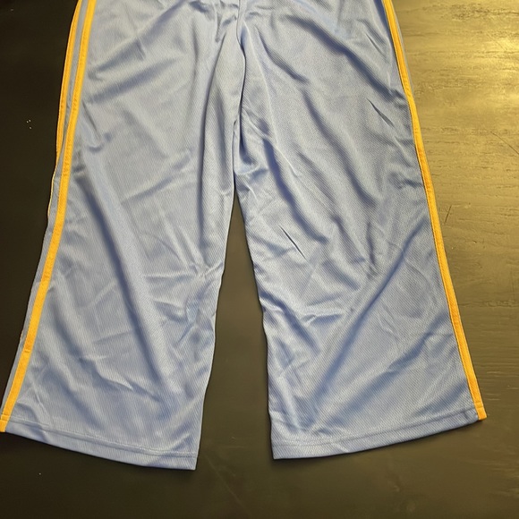 Adidas t shirt and capri pants size  XL - Picture 10 of 14